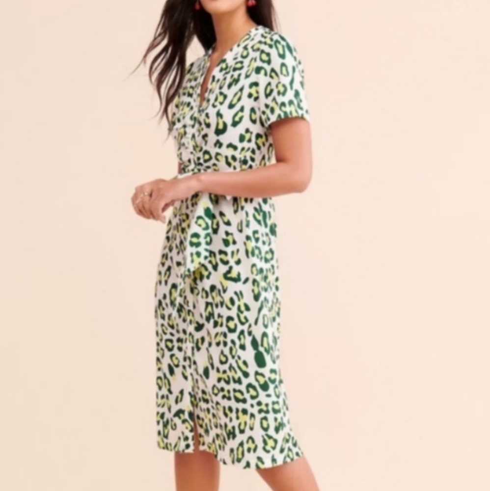 Anthropologie kourt kismet green cheetah midi button down belted Dress sz M